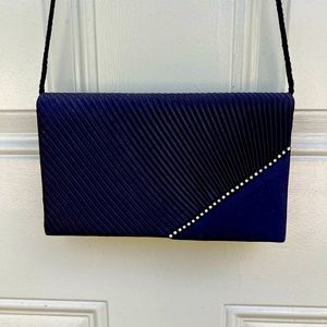 Black material nite purse